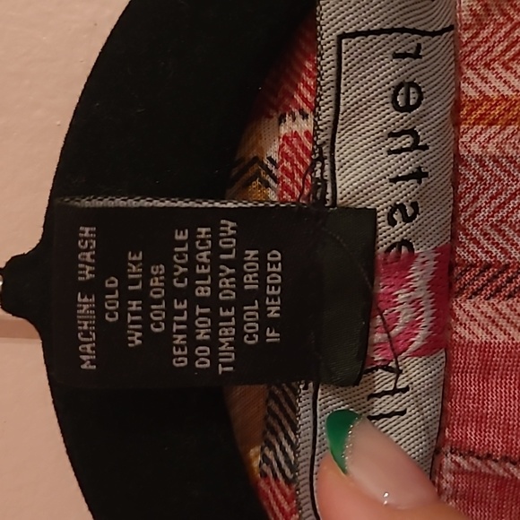 Polly & Esther Plaid blouse - Picture 4 of 5